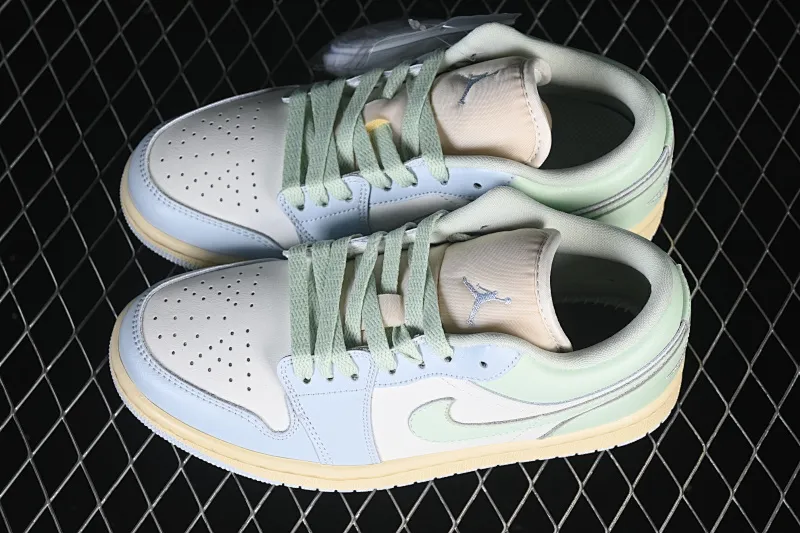 All categories Air Jordan Jordan series basketball shoes Air Jordan 1 Low Air Jordan 1 Low AJ1 Joe 1 light blue color matching low-top cultural casual sneakers DC0774-108